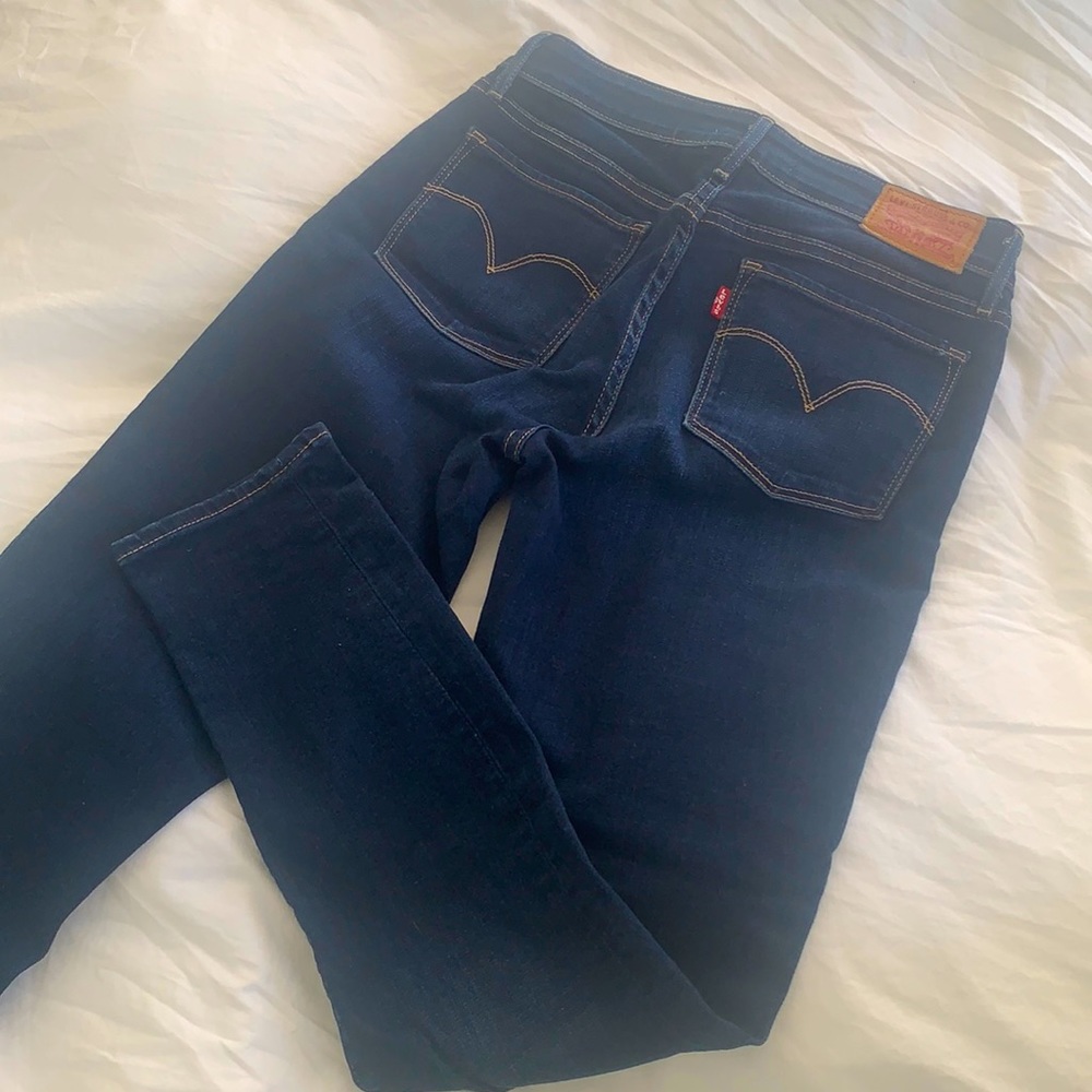 Levi’s 711 Skinny Jeans - Dark Wash